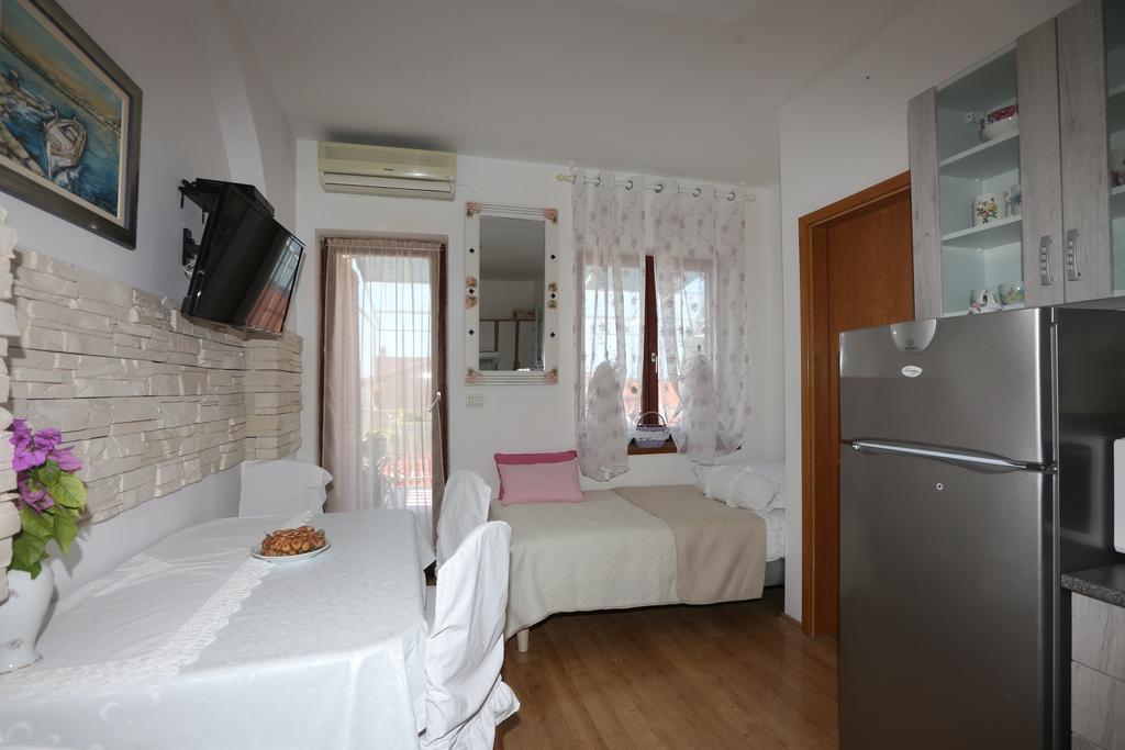 ברודאריצה Apartmani Gloria מראה חיצוני תמונה