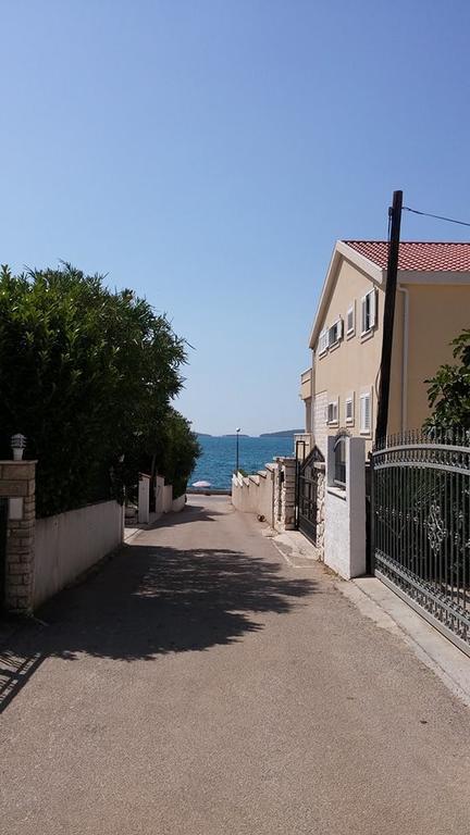 ברודאריצה Apartmani Gloria מראה חיצוני תמונה